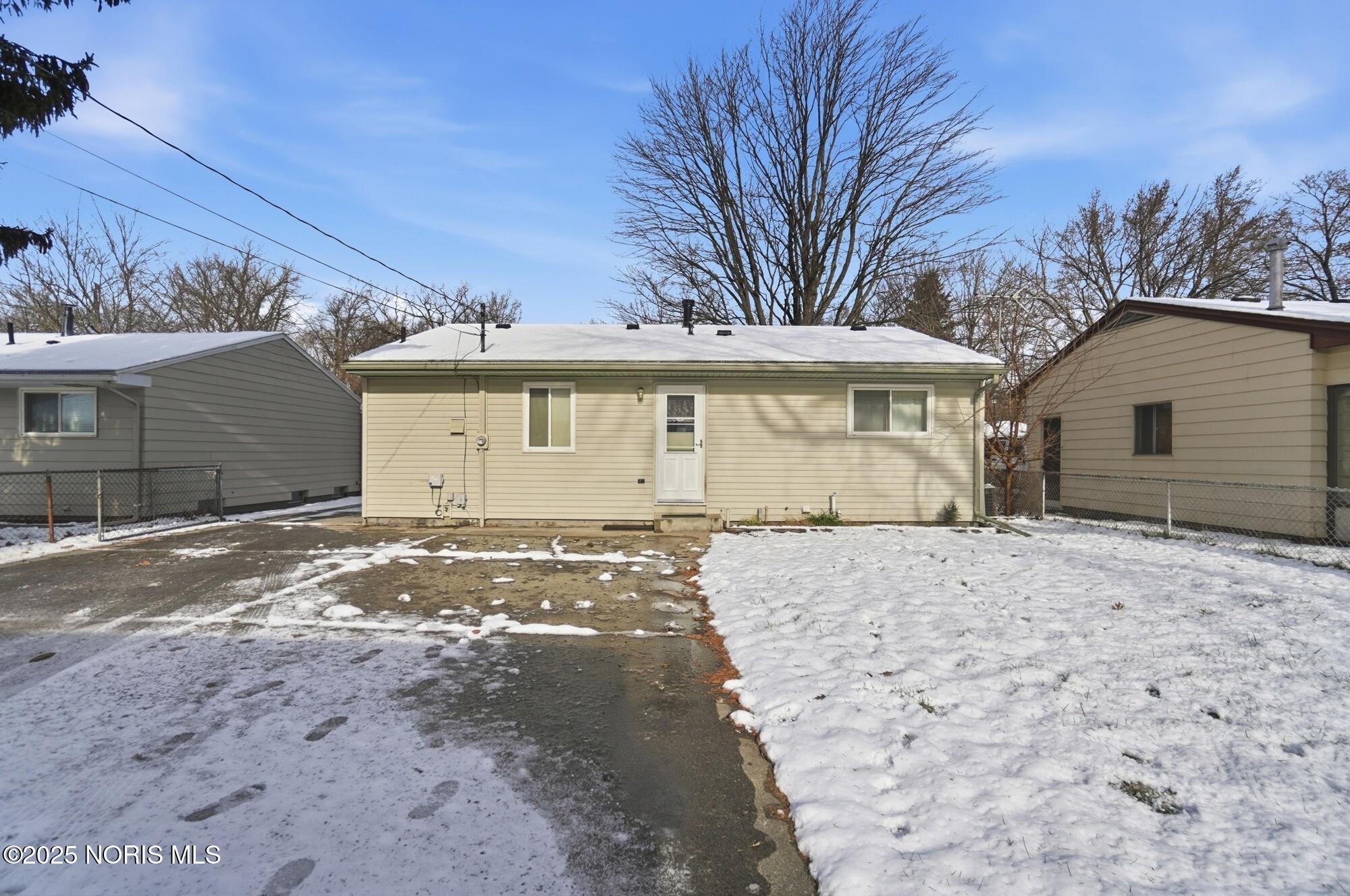 3527 Cedardale Court