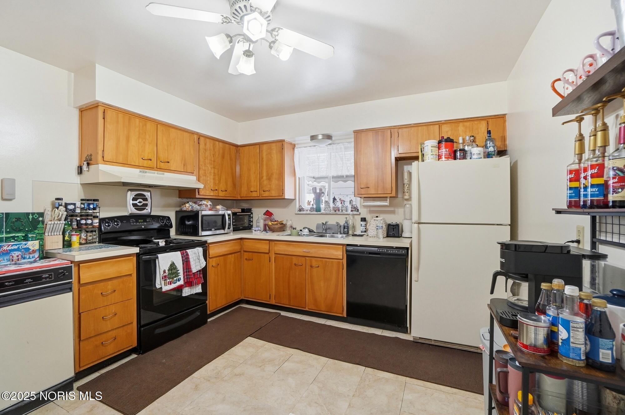3527 Cedardale Court