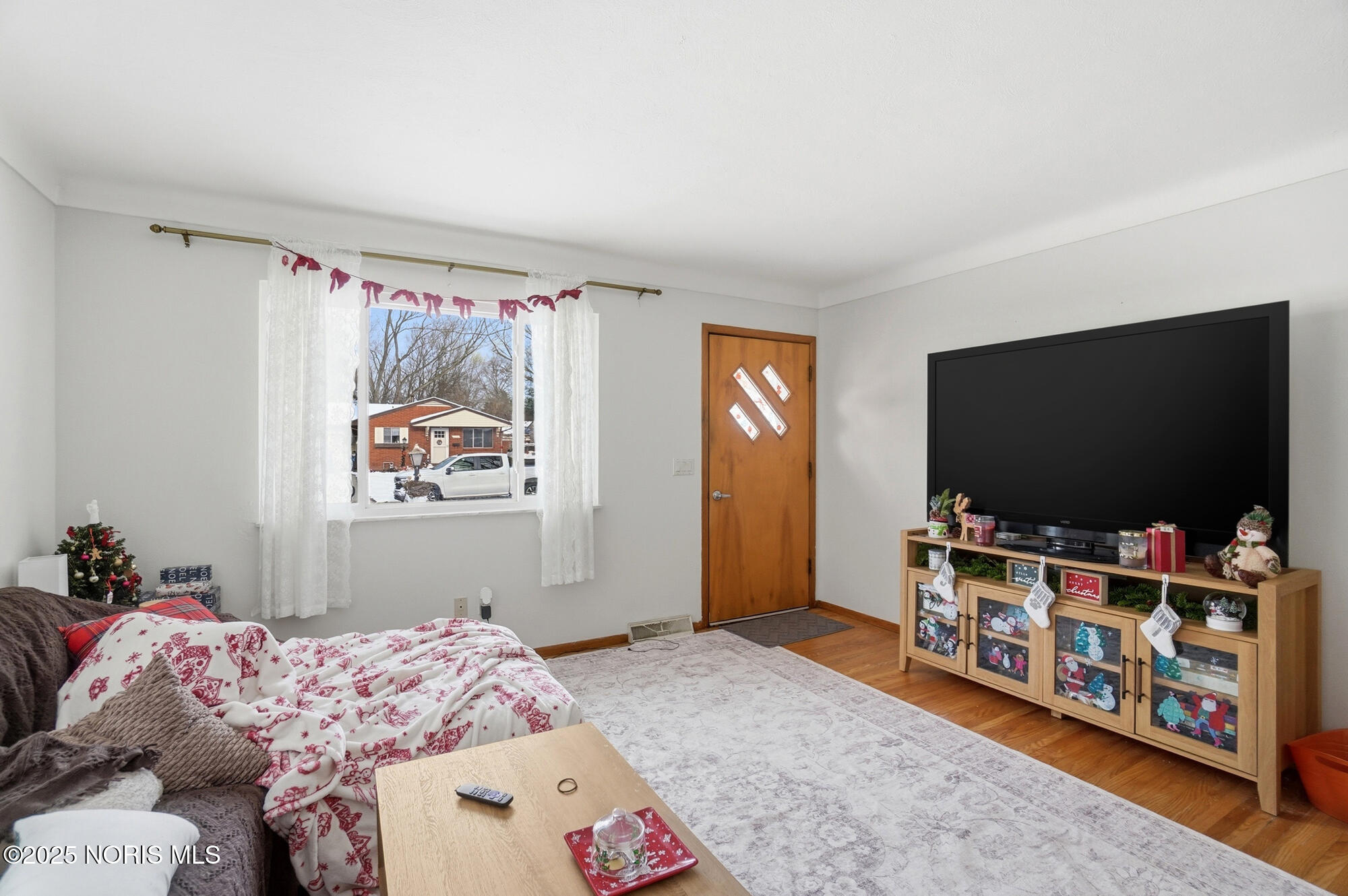 3527 Cedardale Court