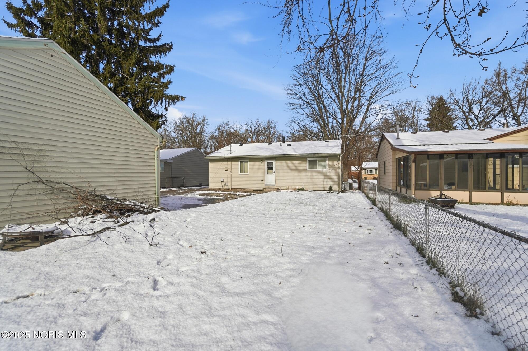 3527 Cedardale Court