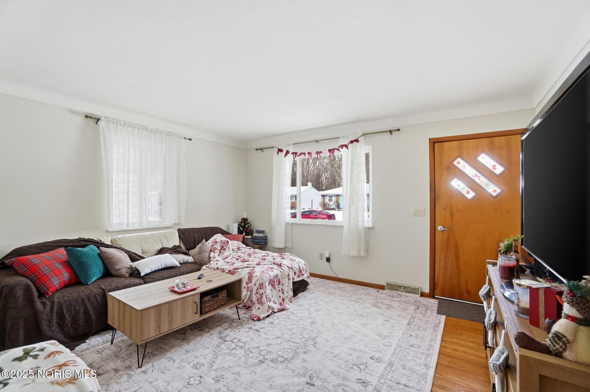 3527 Cedardale Court