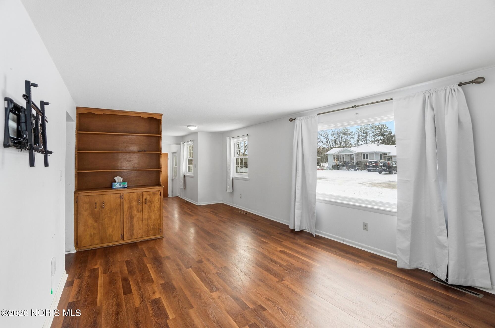 594 Douglas Drive