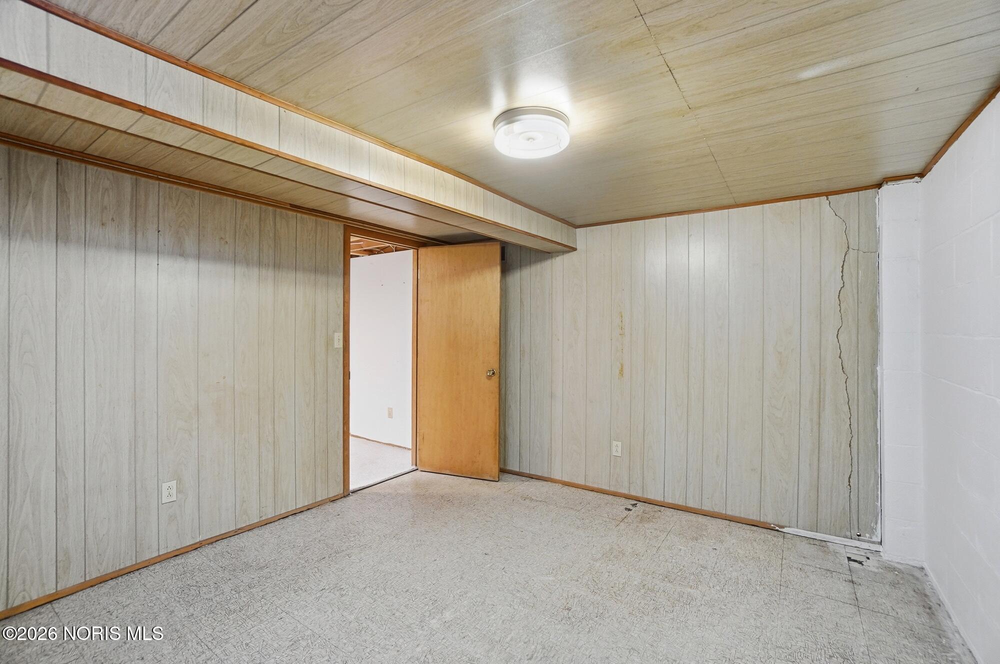 594 Douglas Drive