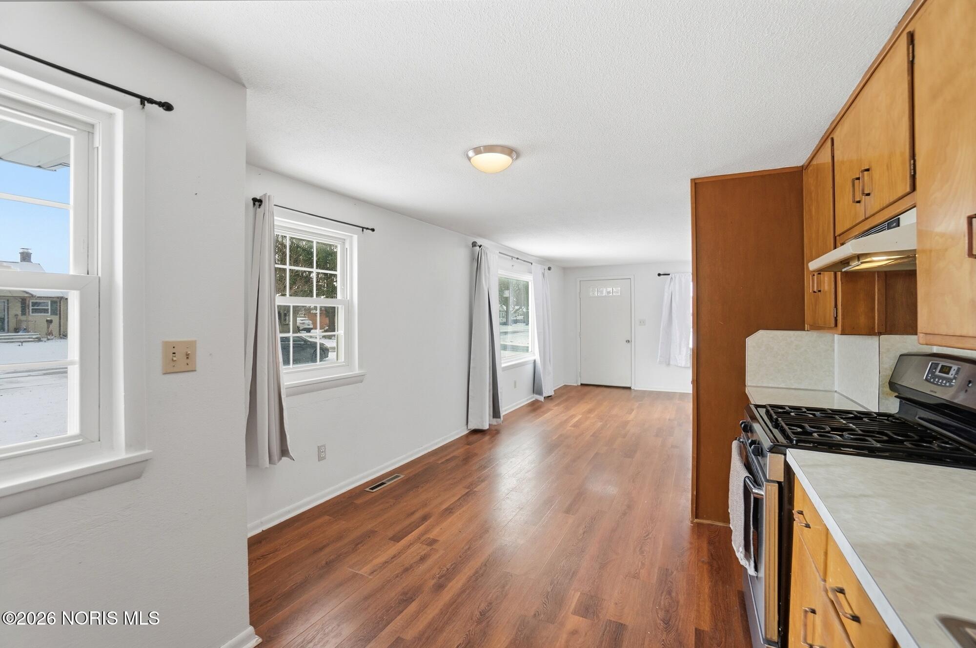 594 Douglas Drive