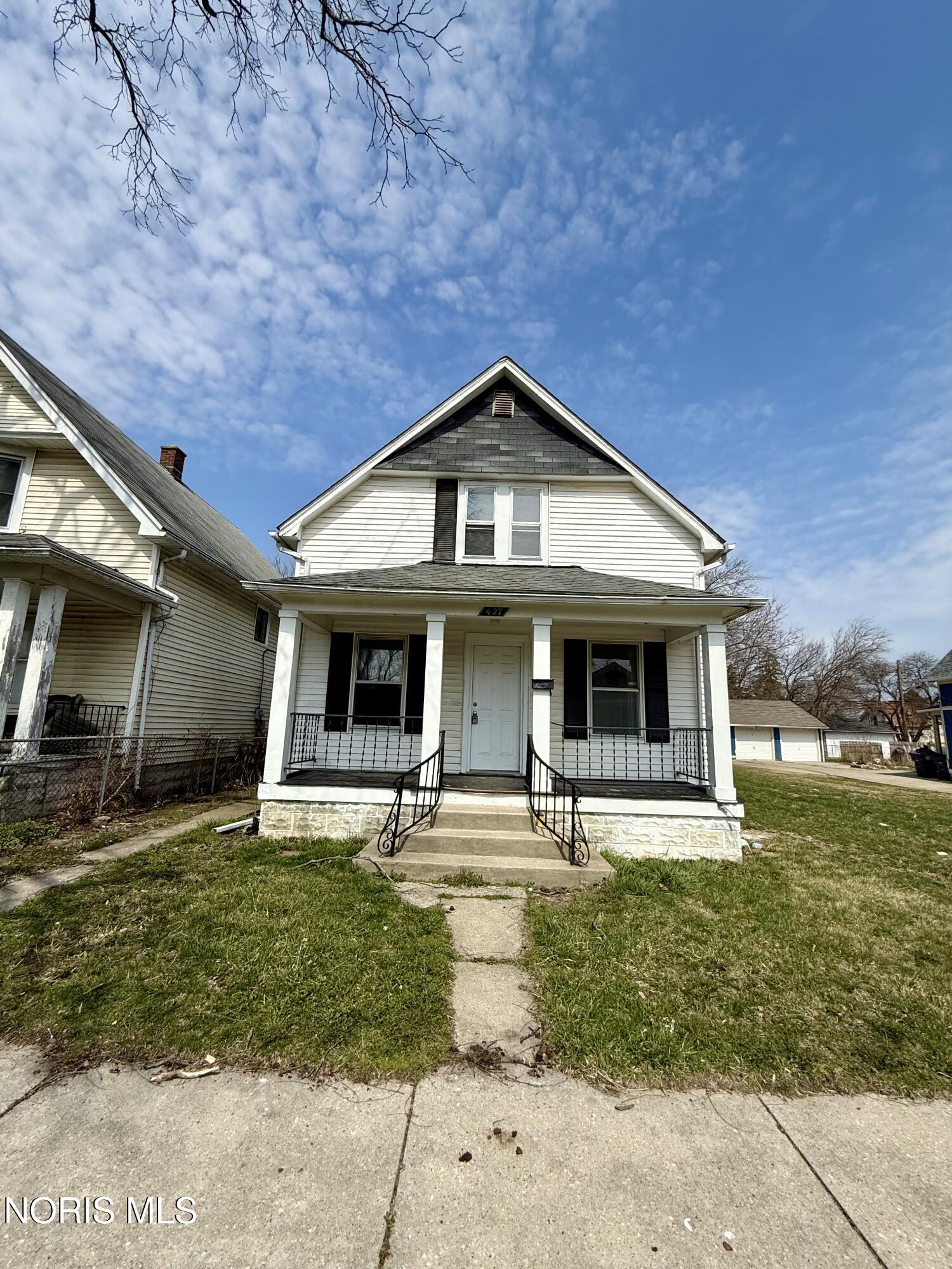 427 Everett Street