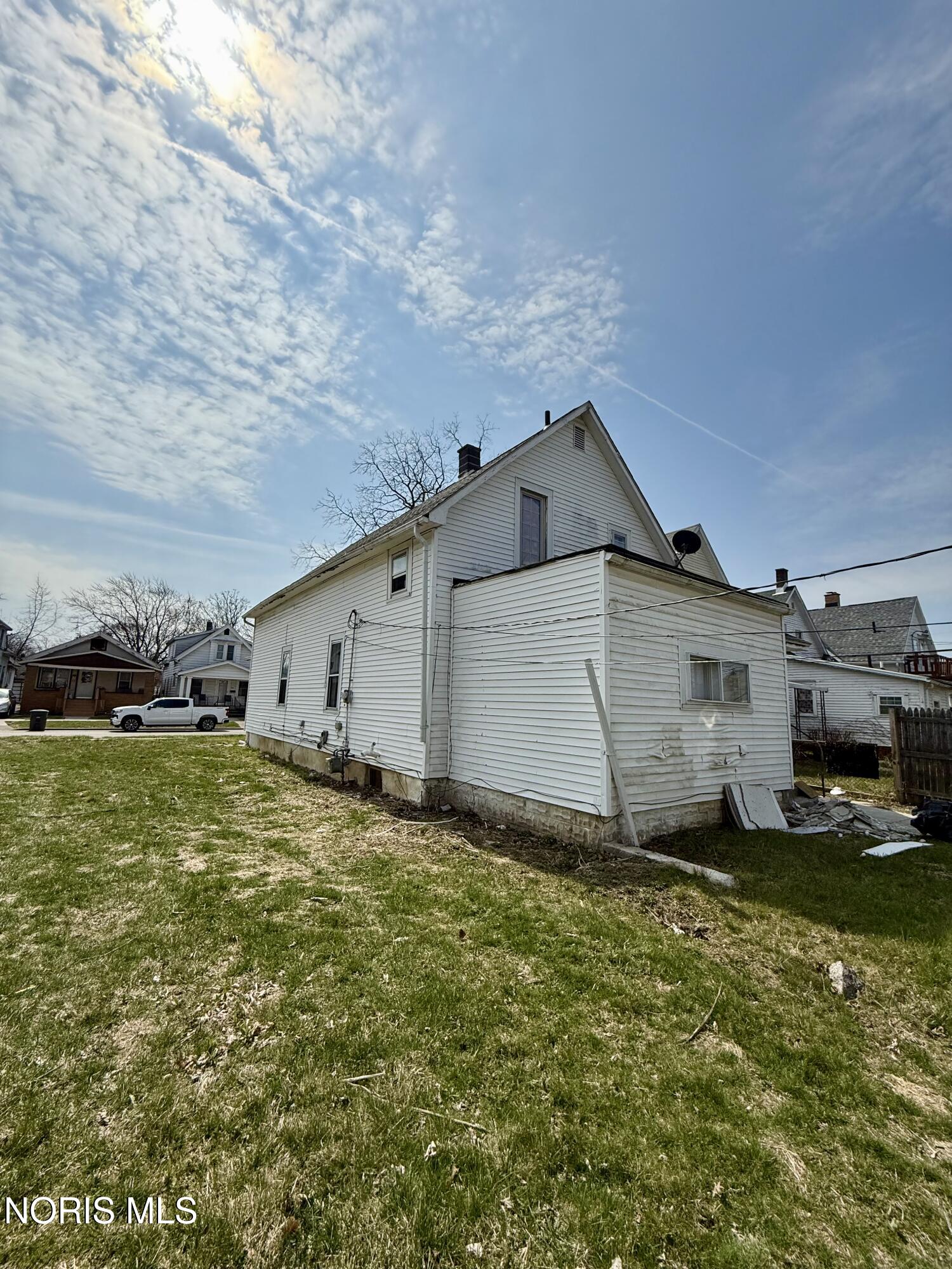 427 Everett Street