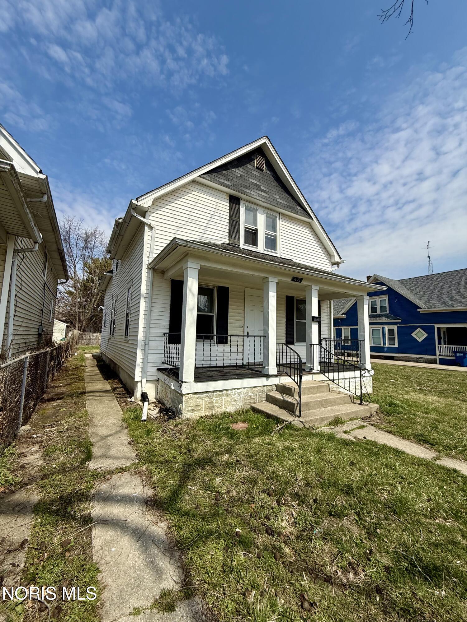 427 Everett Street