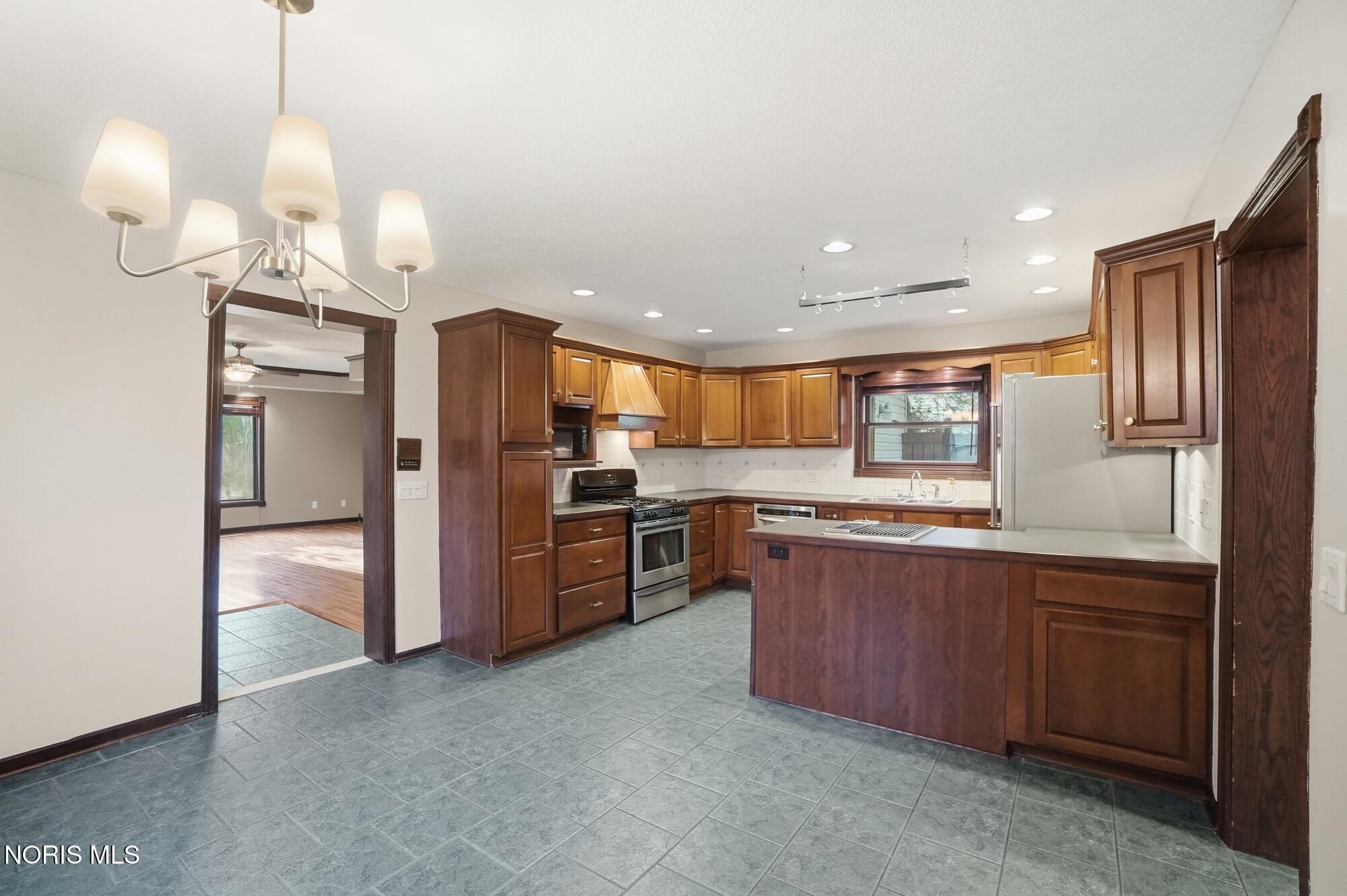 332 Buttonwood Avenue