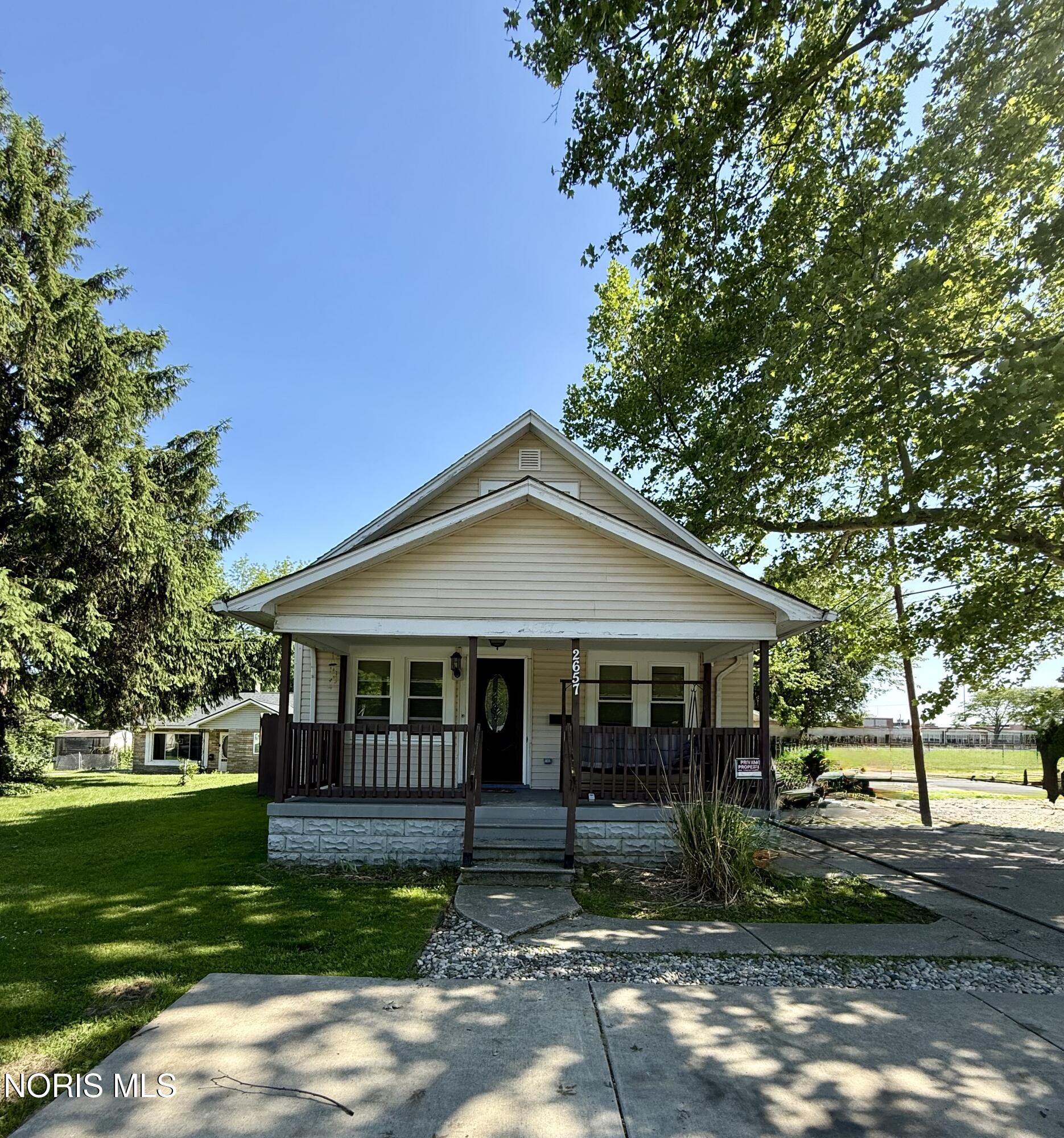 2657 W Alexis Road