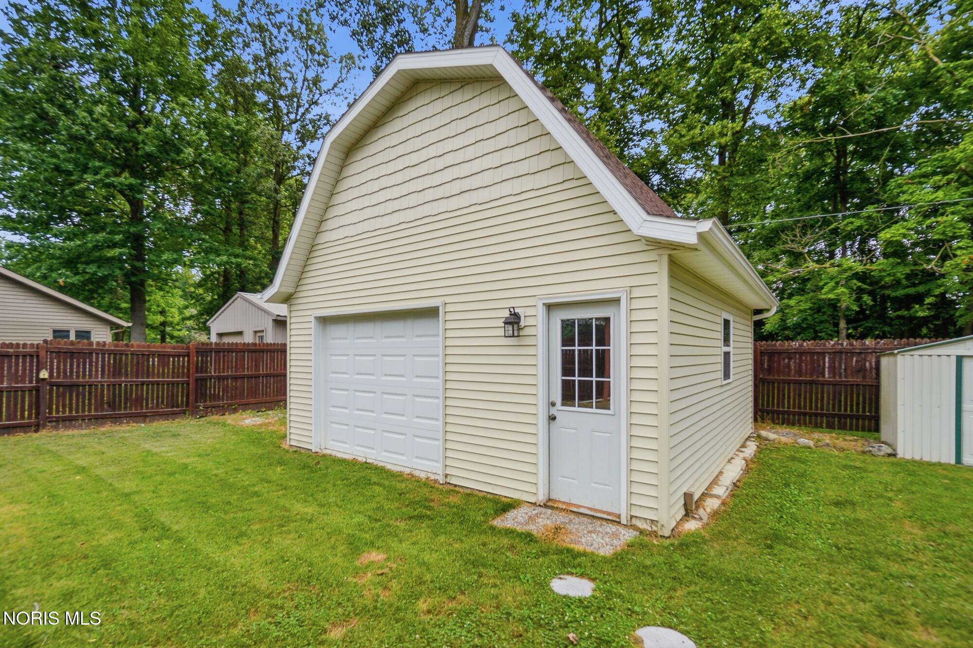 206 Glen Arbor Drive