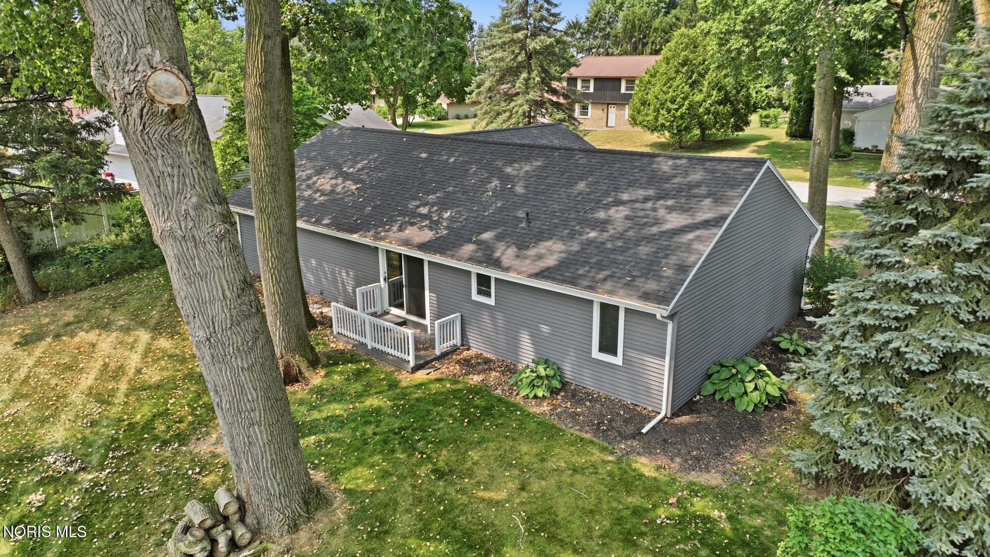 1338 N Park Lane