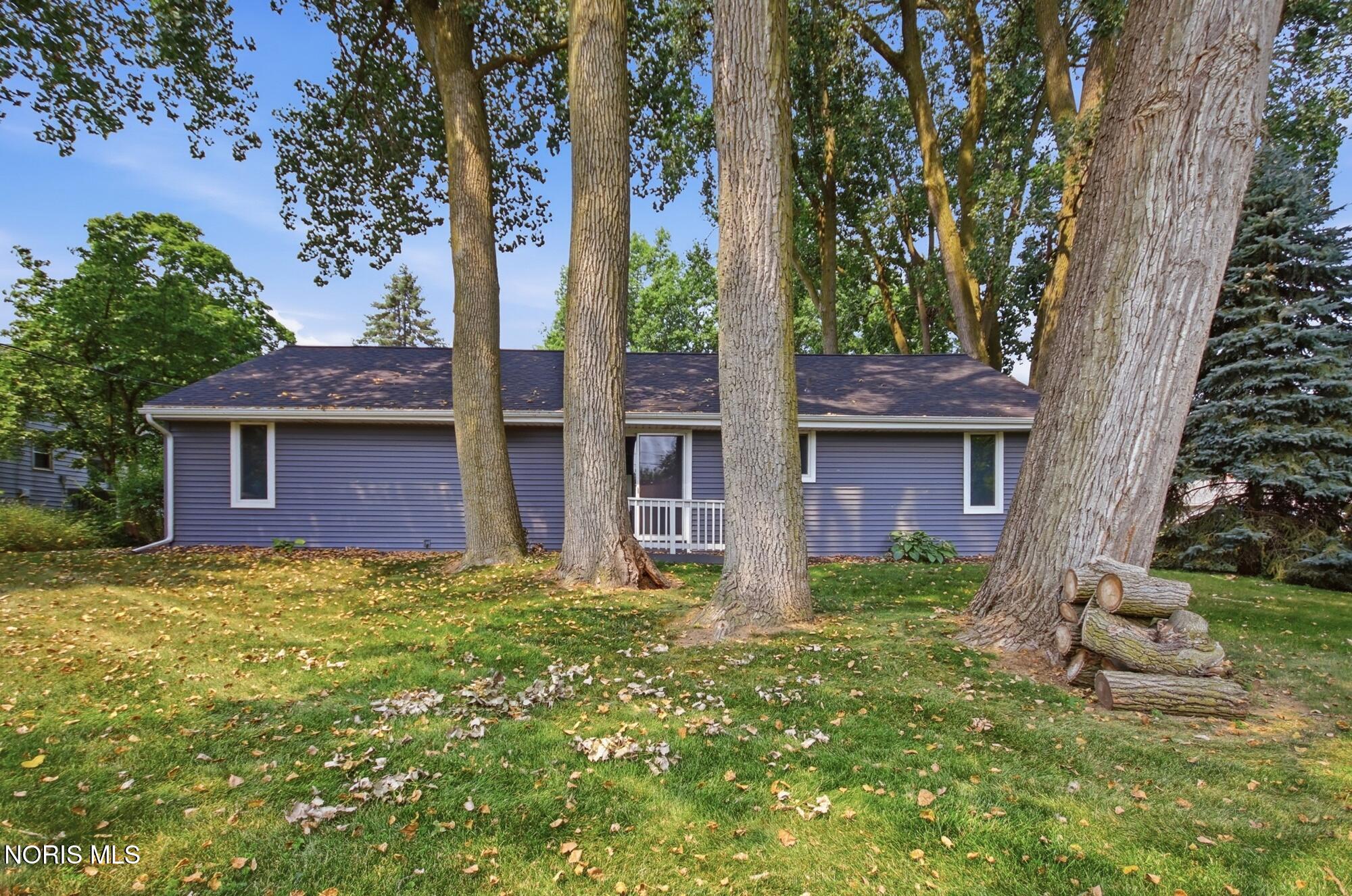 1338 N Park Lane
