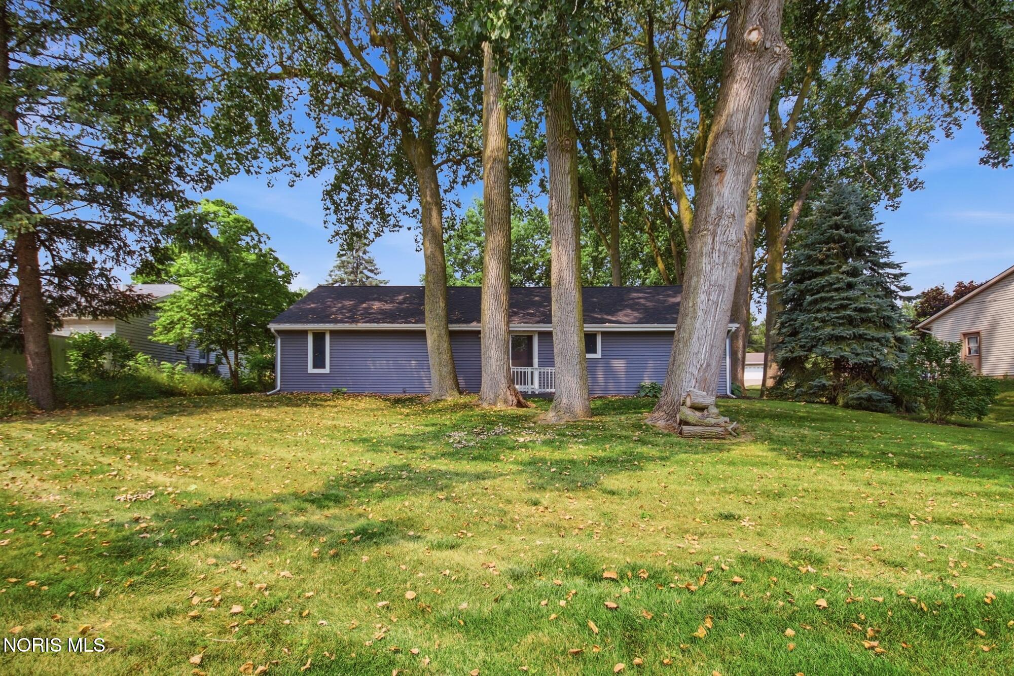 1338 N Park Lane