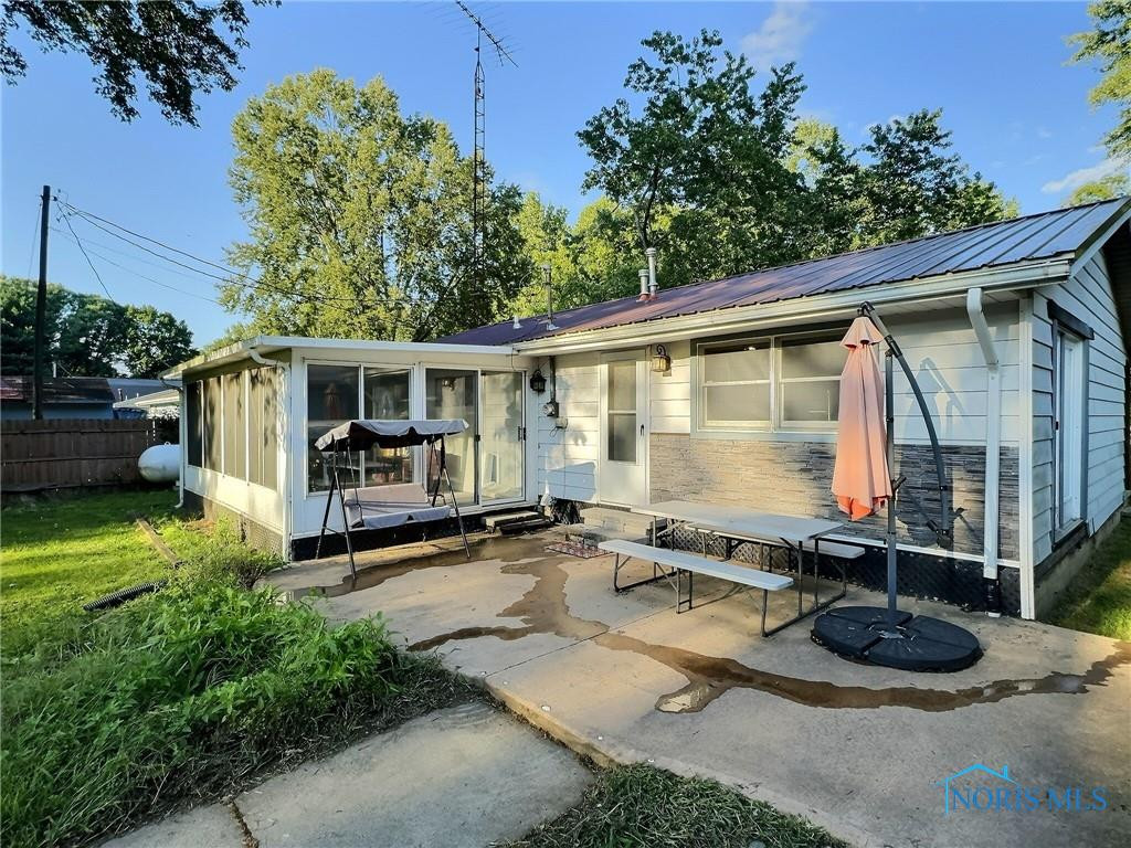 4017 Forest Lane