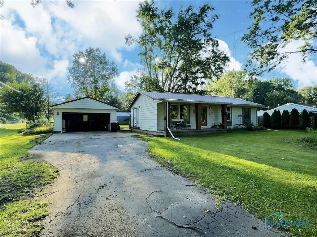 4017 Forest Lane