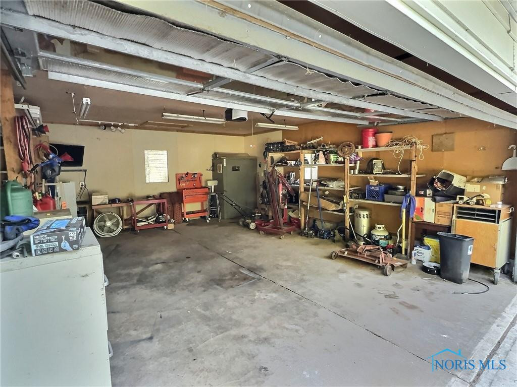 4017 Forest Lane