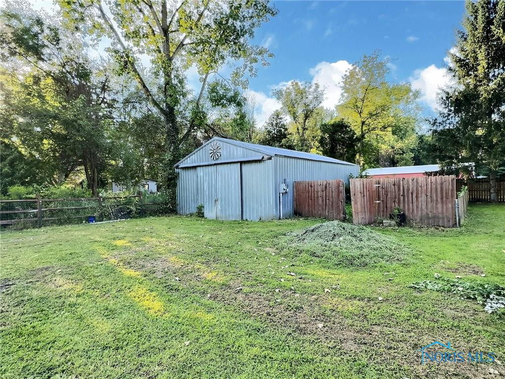 4017 Forest Lane