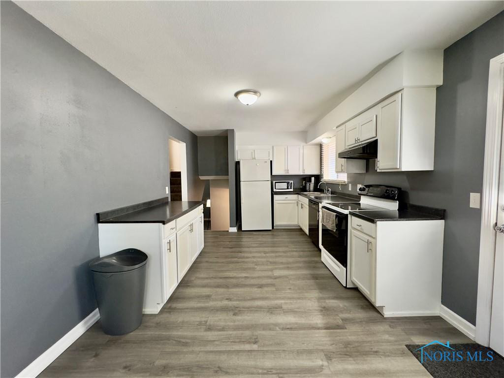 6955 Kinsman Drive