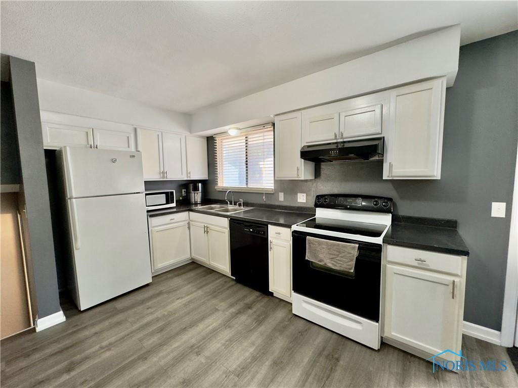 6955 Kinsman Drive