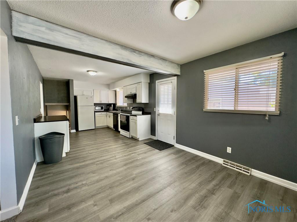6955 Kinsman Drive