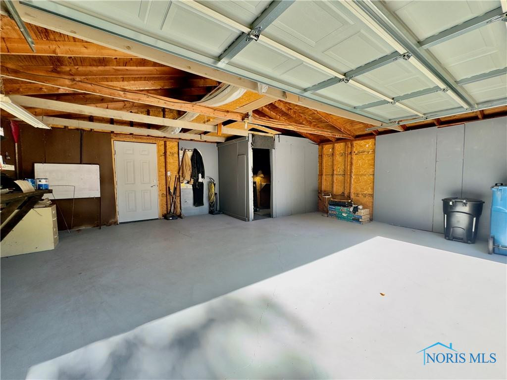 6955 Kinsman Drive