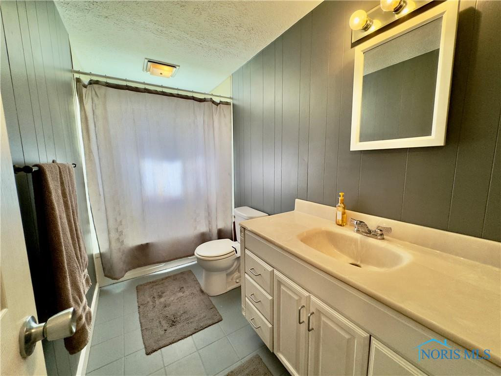 6955 Kinsman Drive