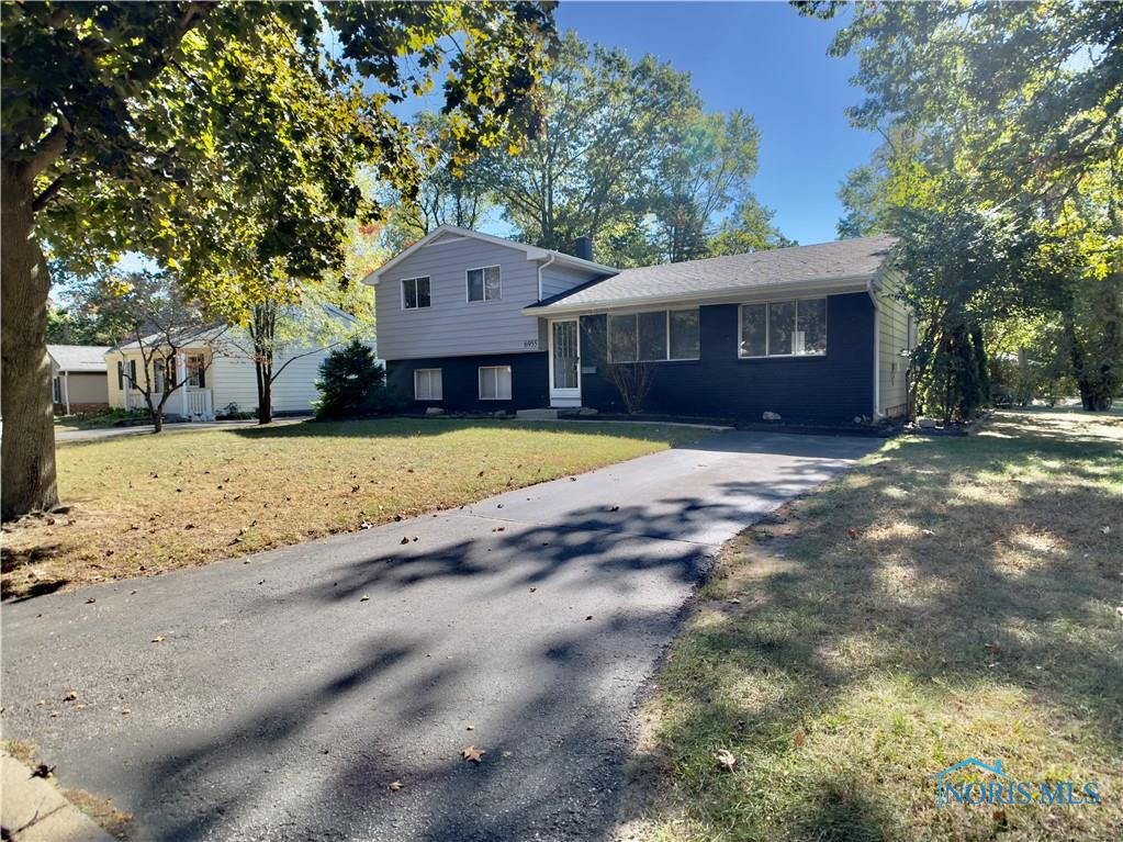 6955 Kinsman Drive