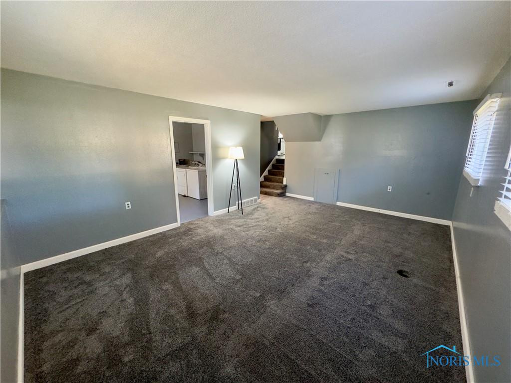 6955 Kinsman Drive