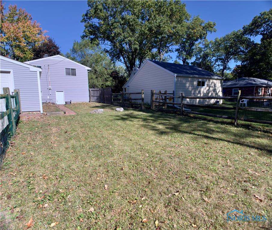 6955 Kinsman Drive