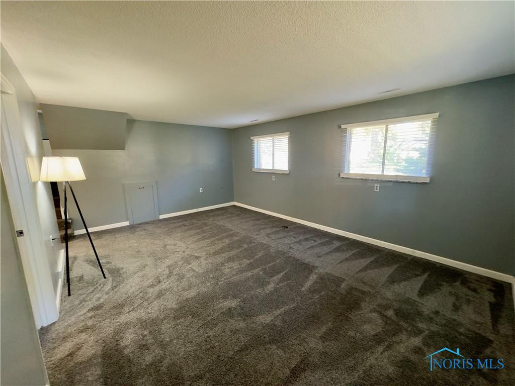 6955 Kinsman Drive