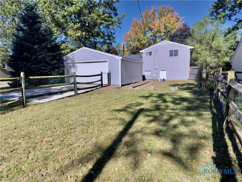 6955 Kinsman Drive