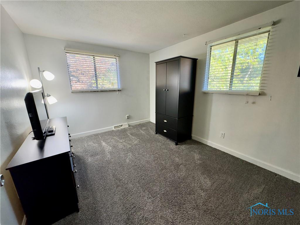 6955 Kinsman Drive