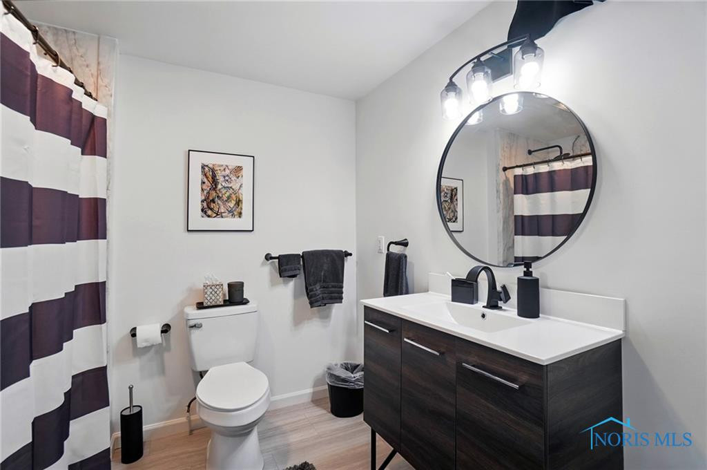 5616 Golden Pond Lane