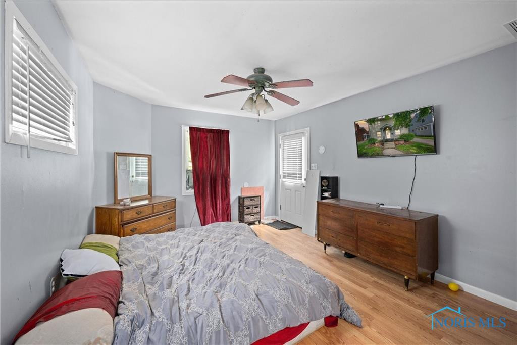 4128 Douglas Road