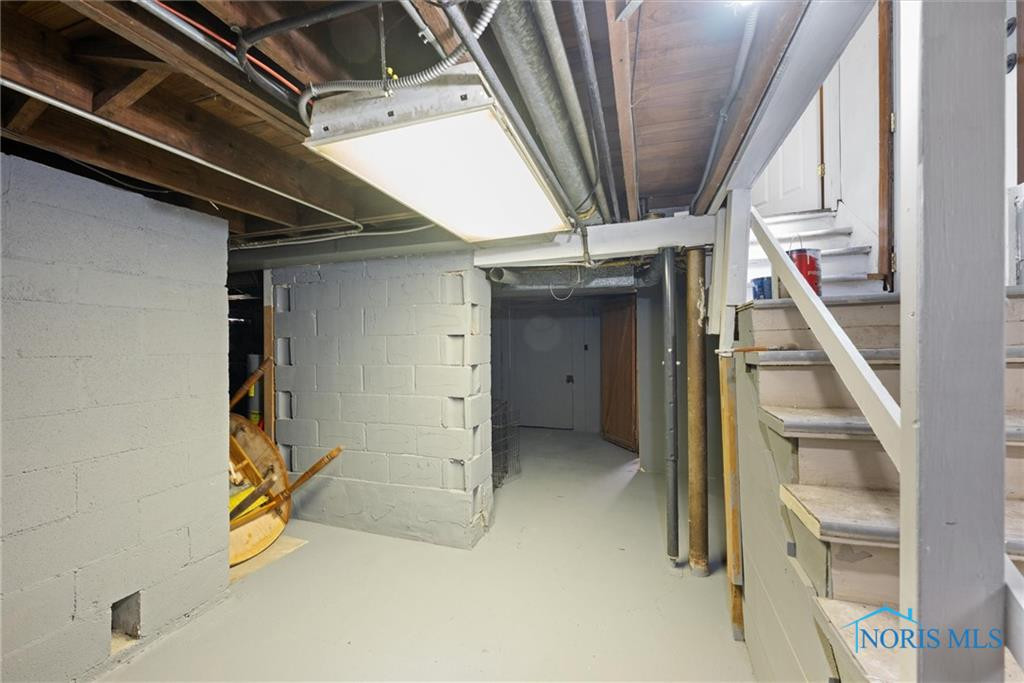 4128 Douglas Road
