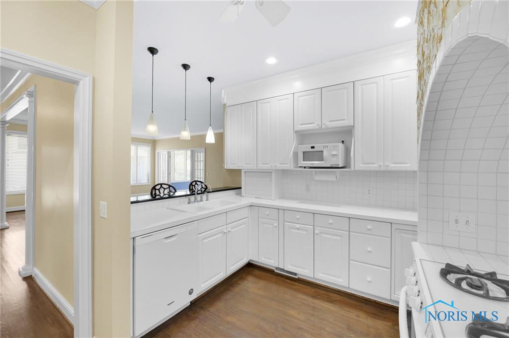 36 Woodforest Parkway