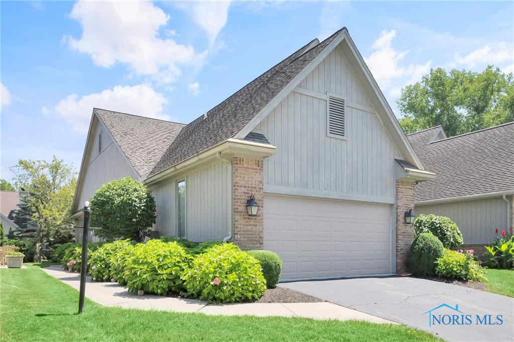 36 Woodforest Parkway