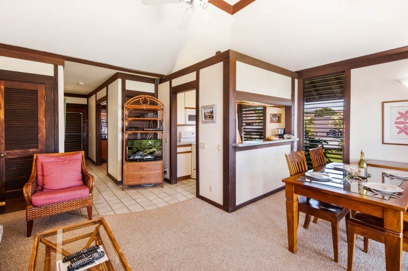 2253 POIPU RD
