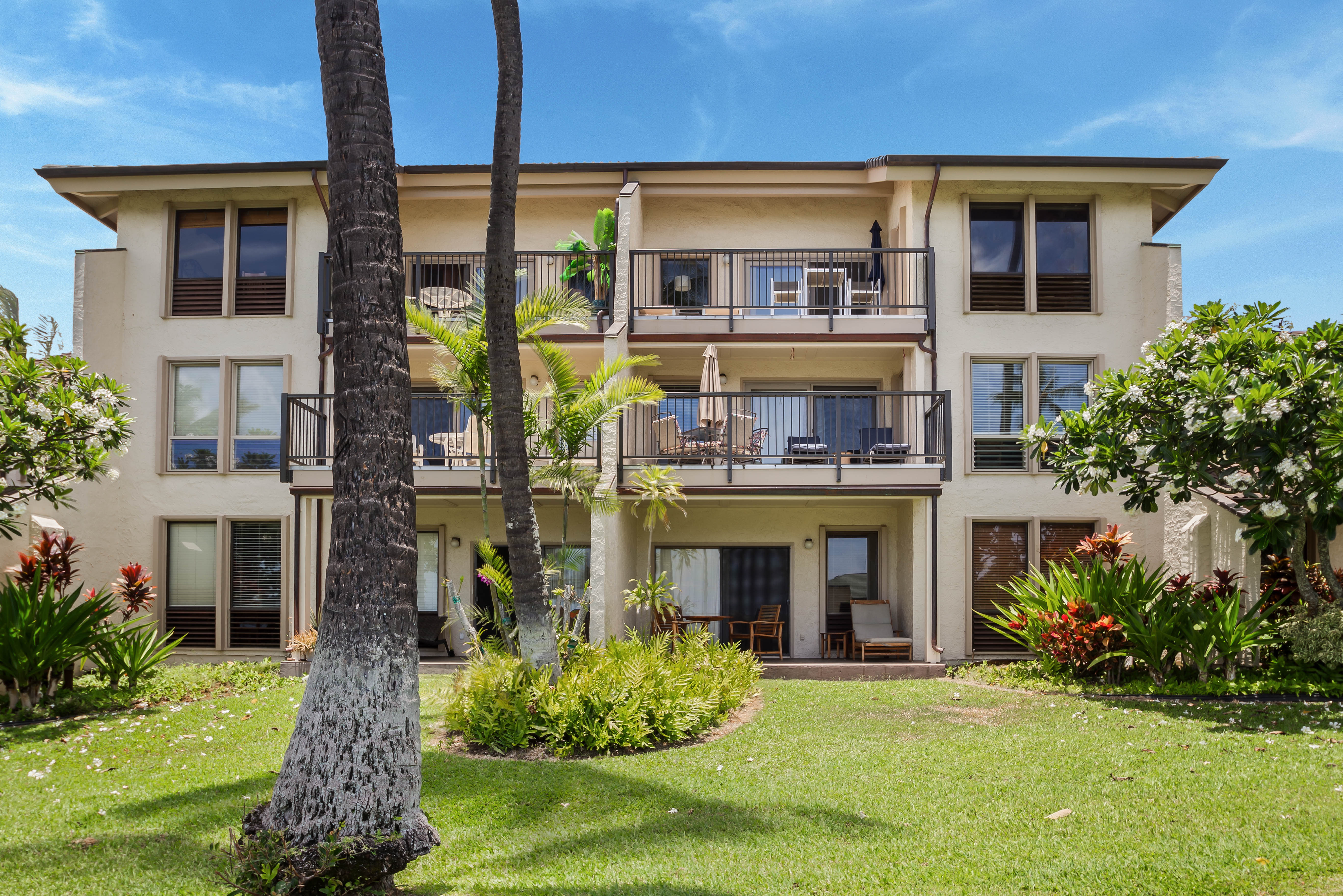 1901 POIPU RD 633