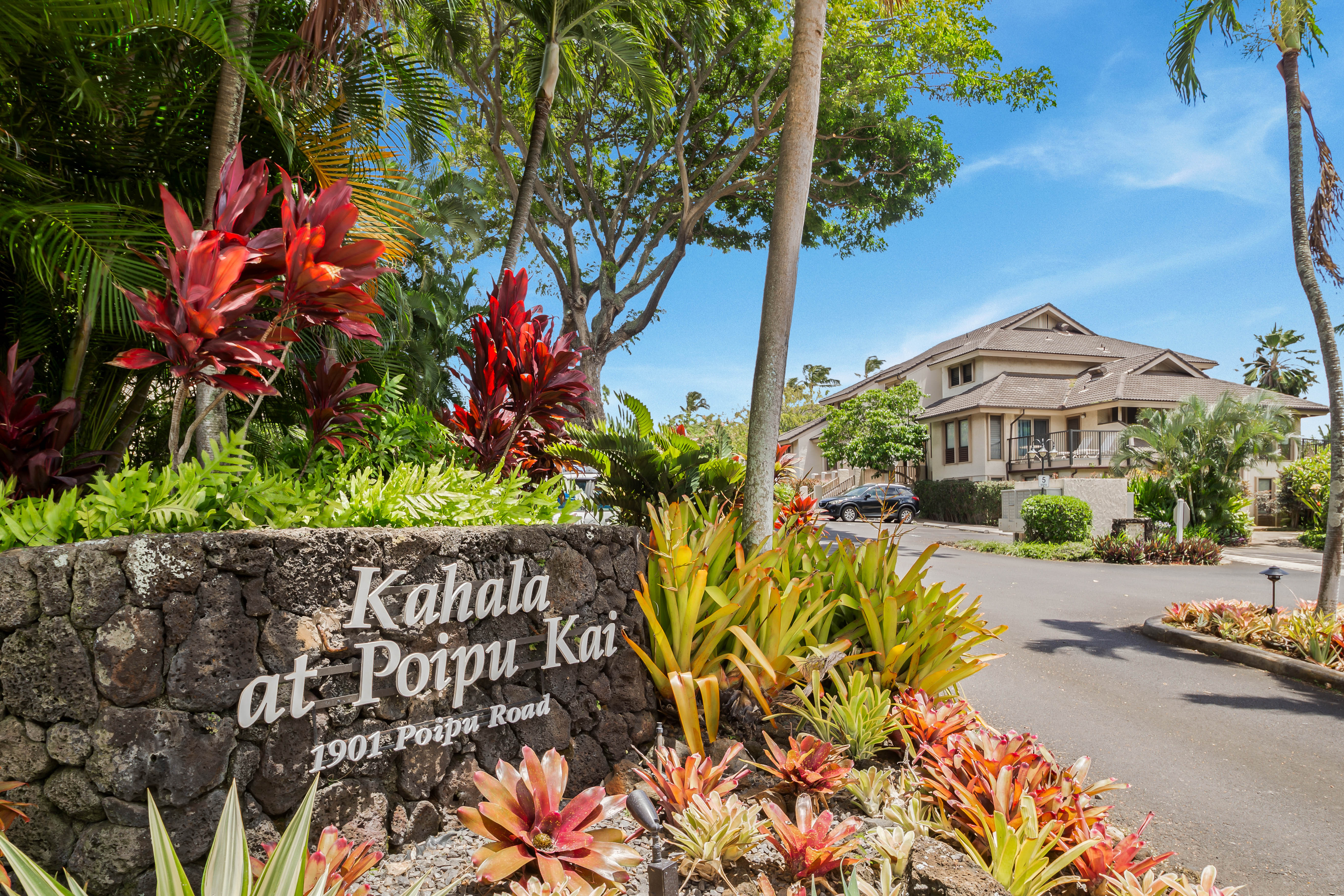 1901 POIPU RD 633
