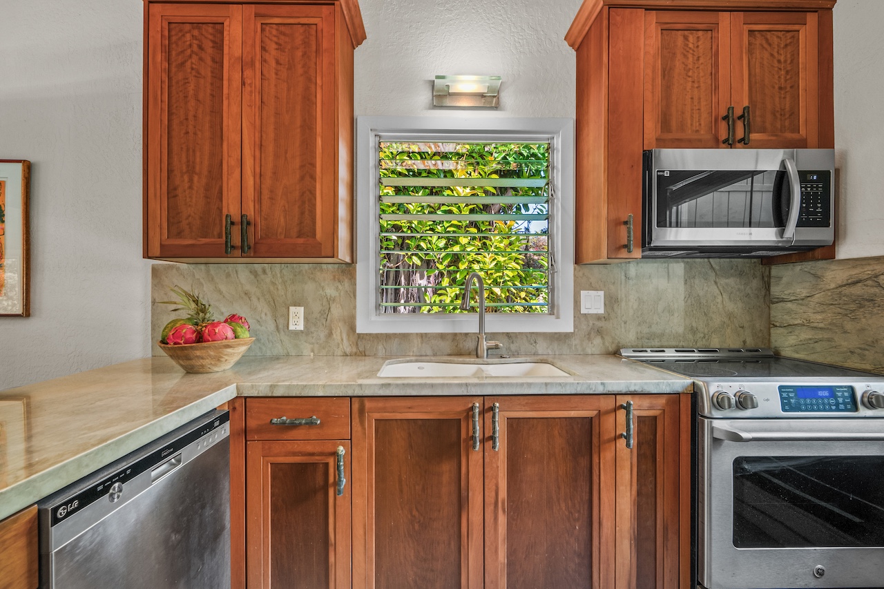2330 HOOHU RD 5