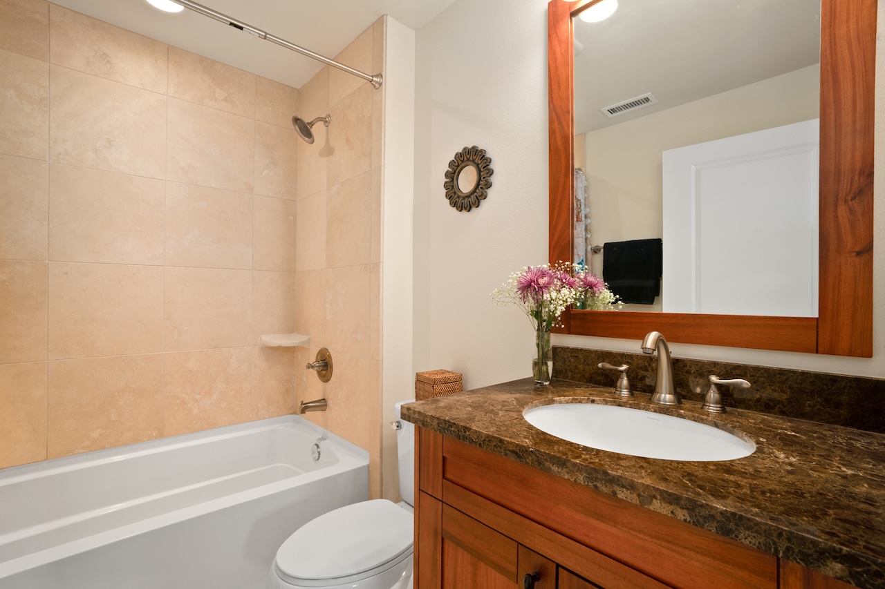 2611 KIAHUNA PLANTATION DR 4J