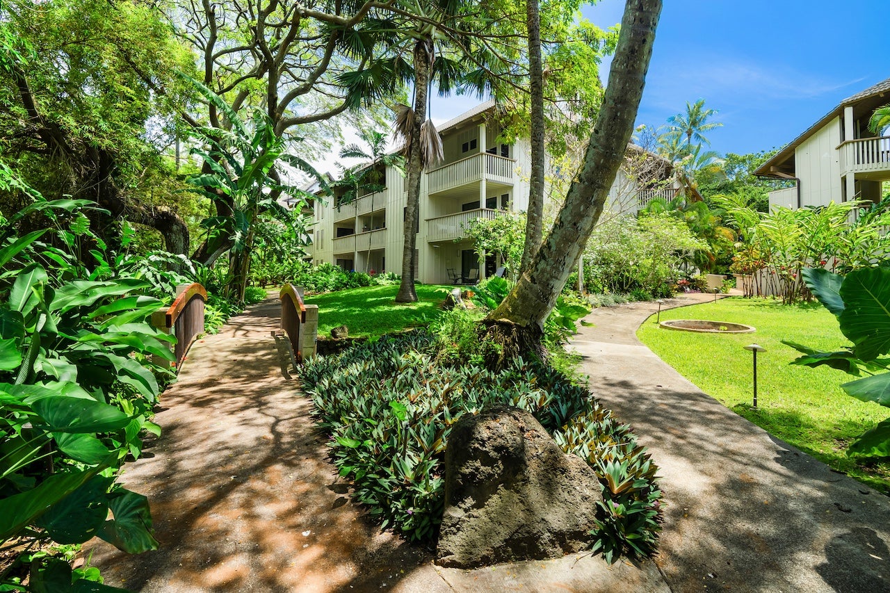 2721 POIPU RD 433
