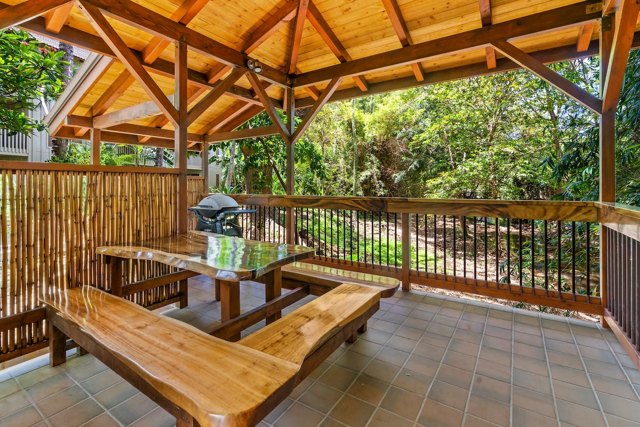 2721 POIPU RD 433