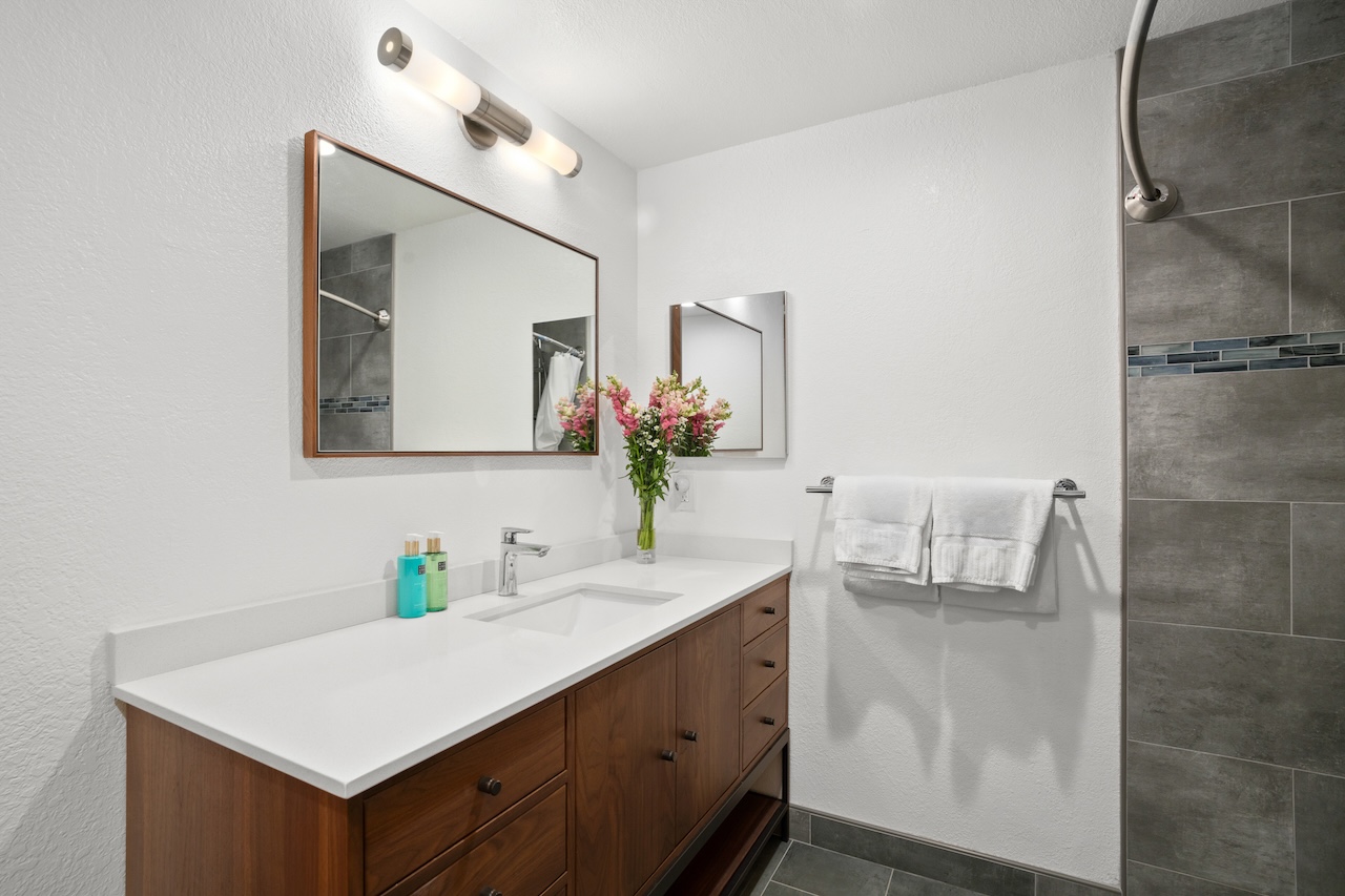1870 HOONE RD 502