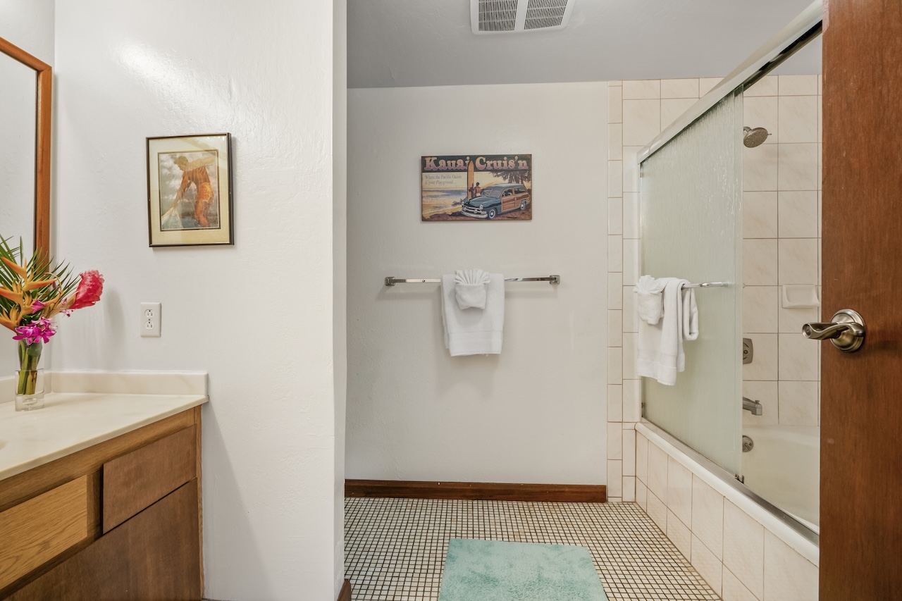 1901 POIPU RD 411