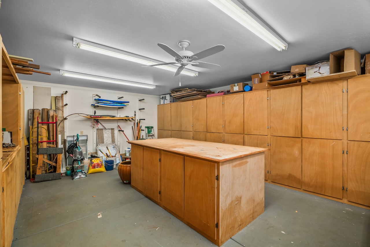 1650 MAKANUI RD