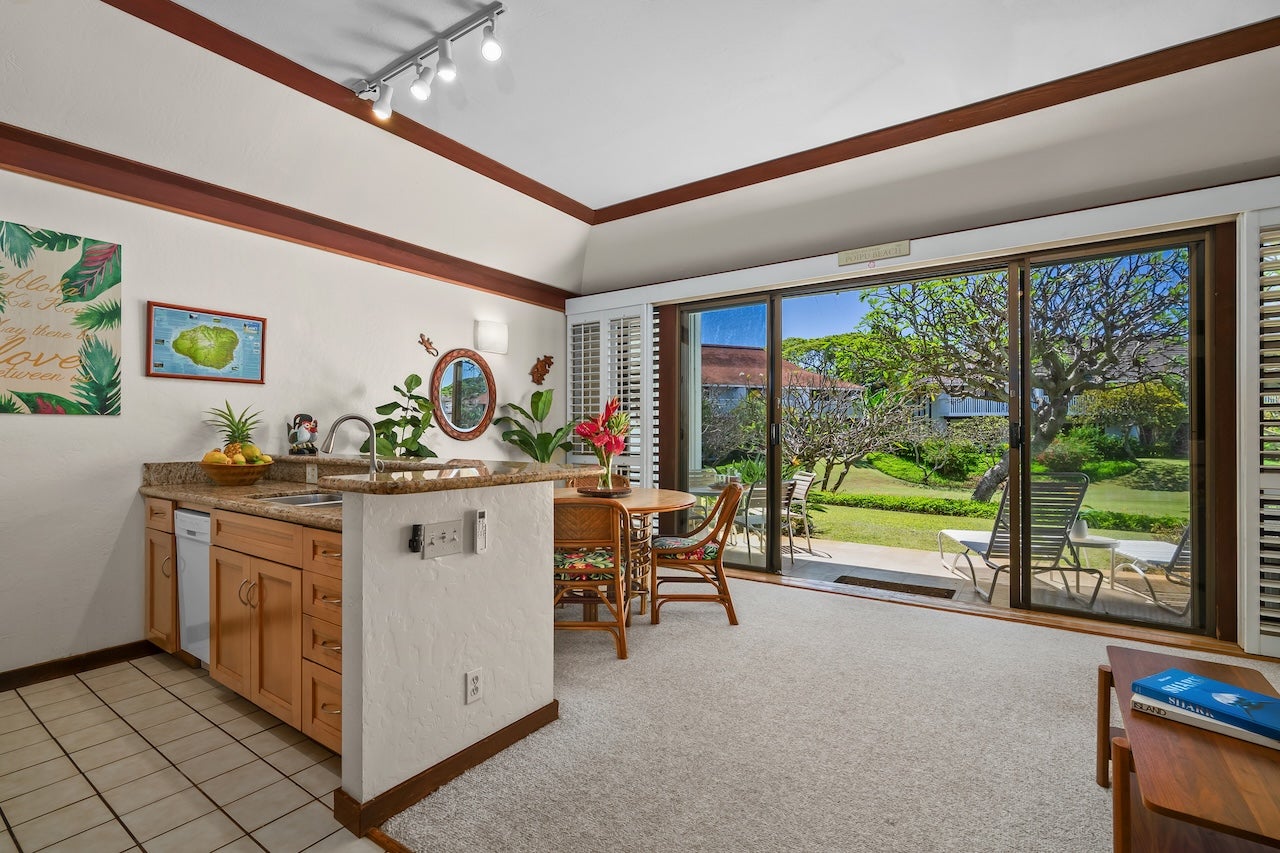 2253 POIPU RD 58