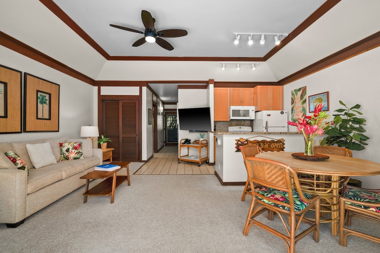 2253 POIPU RD 58