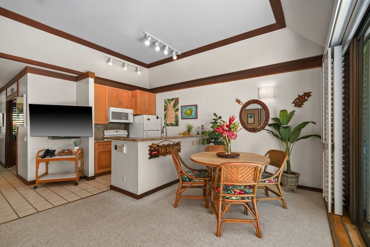 2253 POIPU RD 58